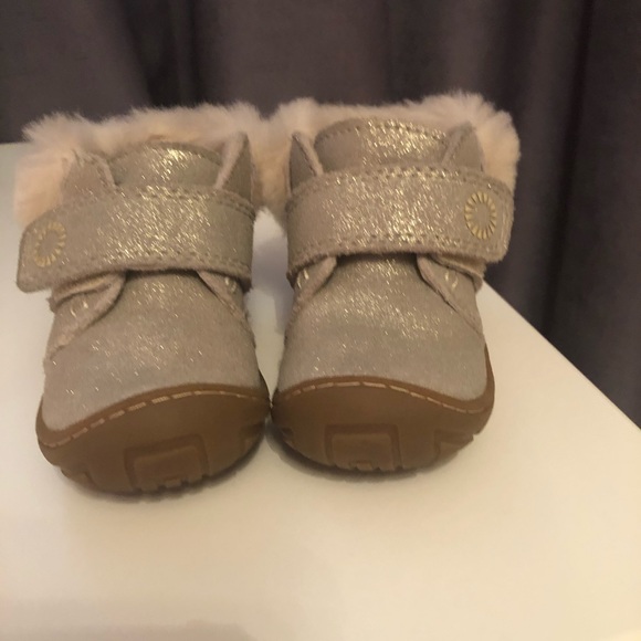 Baby UGG - Picture 2 of 3